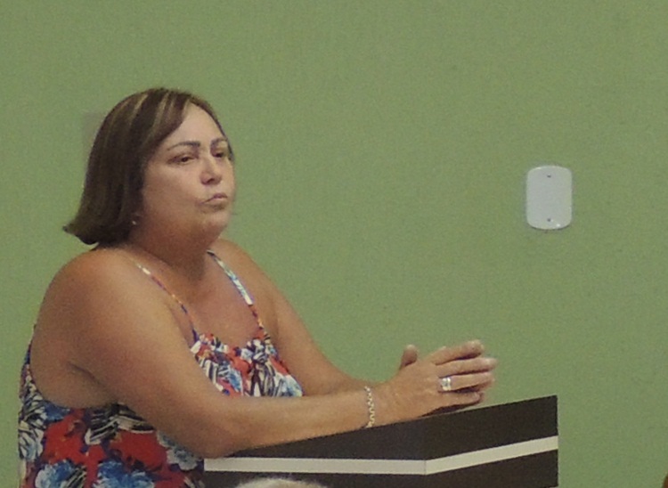 Maria José Lacerda "Zezé, secretária de Educação de Recreio.