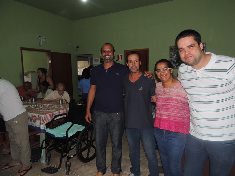 Vereadores, Pororoca e Paulinho Pintor; secretários, Gabriela e Diego.