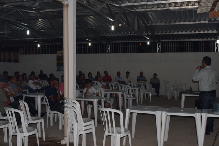 Encontro na Associação do Canto dos Ferreira.