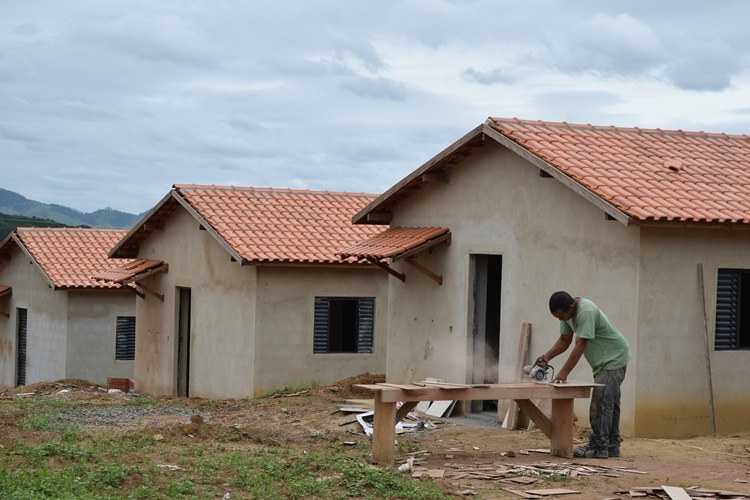 Construção do Conjunto Habitacional.
